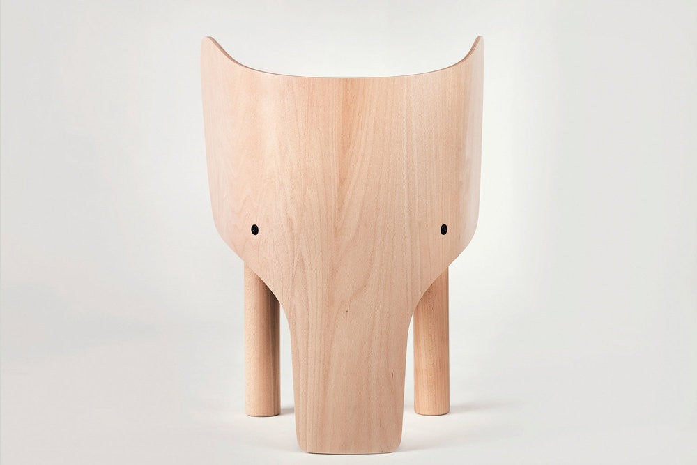 Modern children's chair (made of beech)