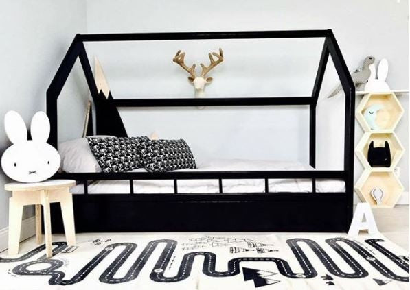 Lit maison LENJA en différentes couleurs