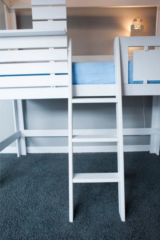 Bunk Bed / Play House HIDEOUT