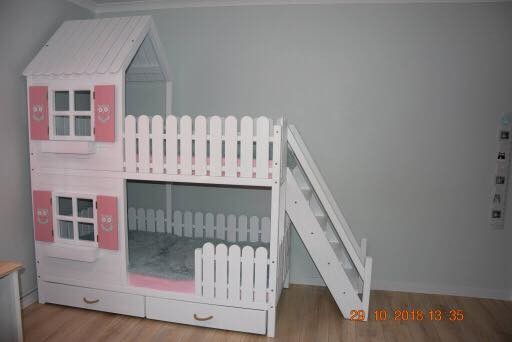 Tolles Hochbett Hausbett MILLA in vielen Farben