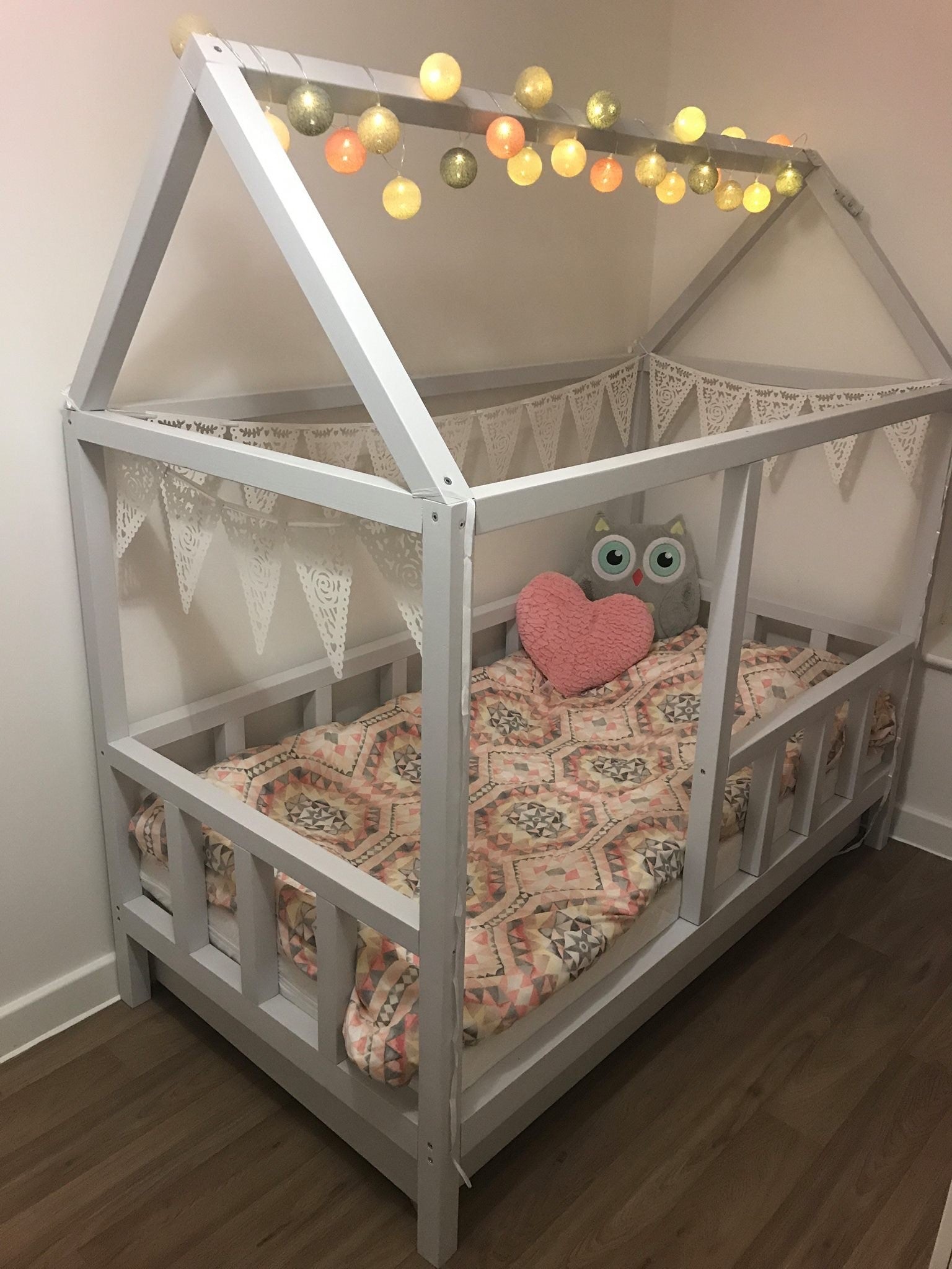 Cot / house bed Madeleine