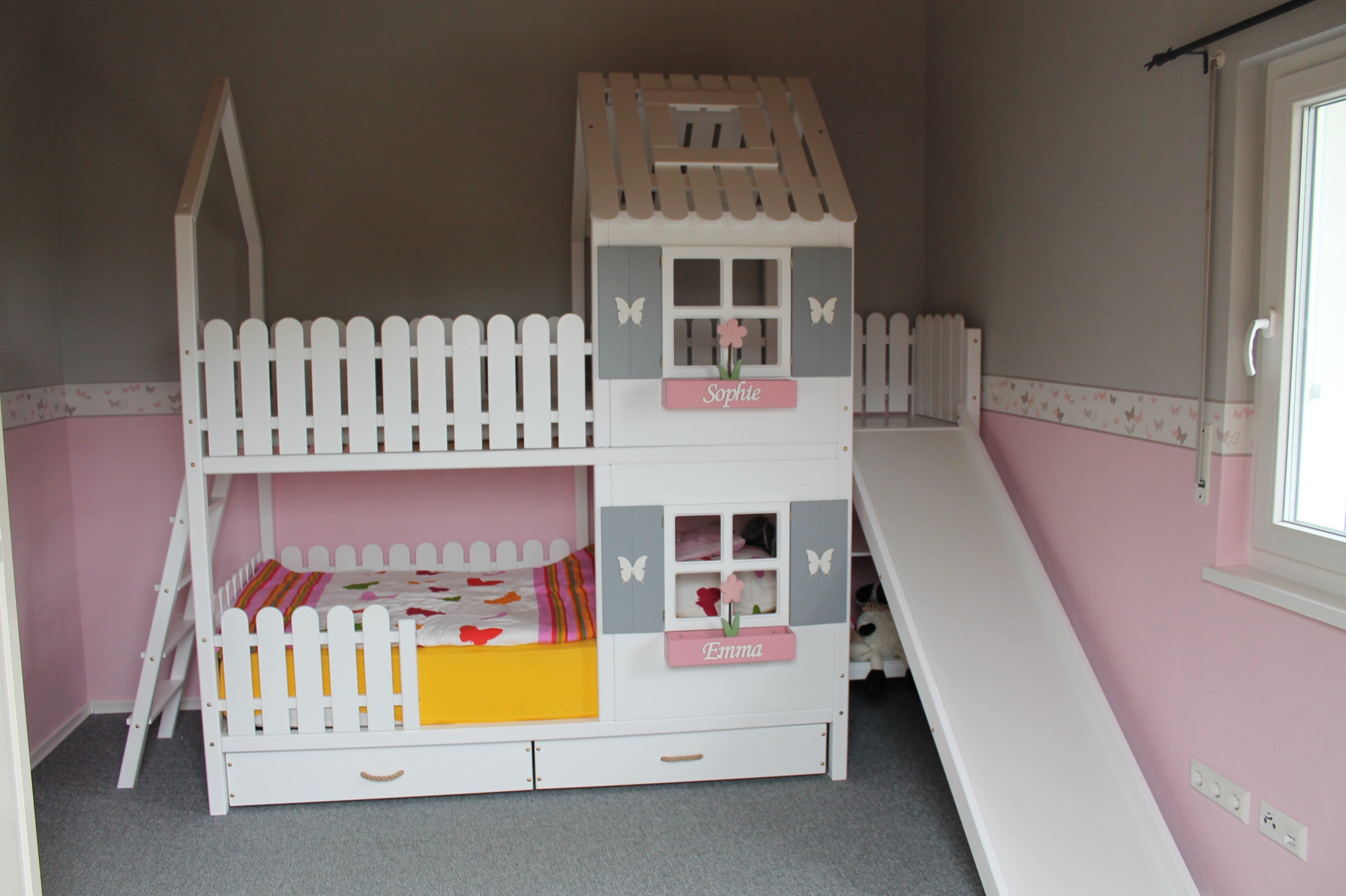 Unik våningssäng TRISTAN för 2 barn med rutschkana