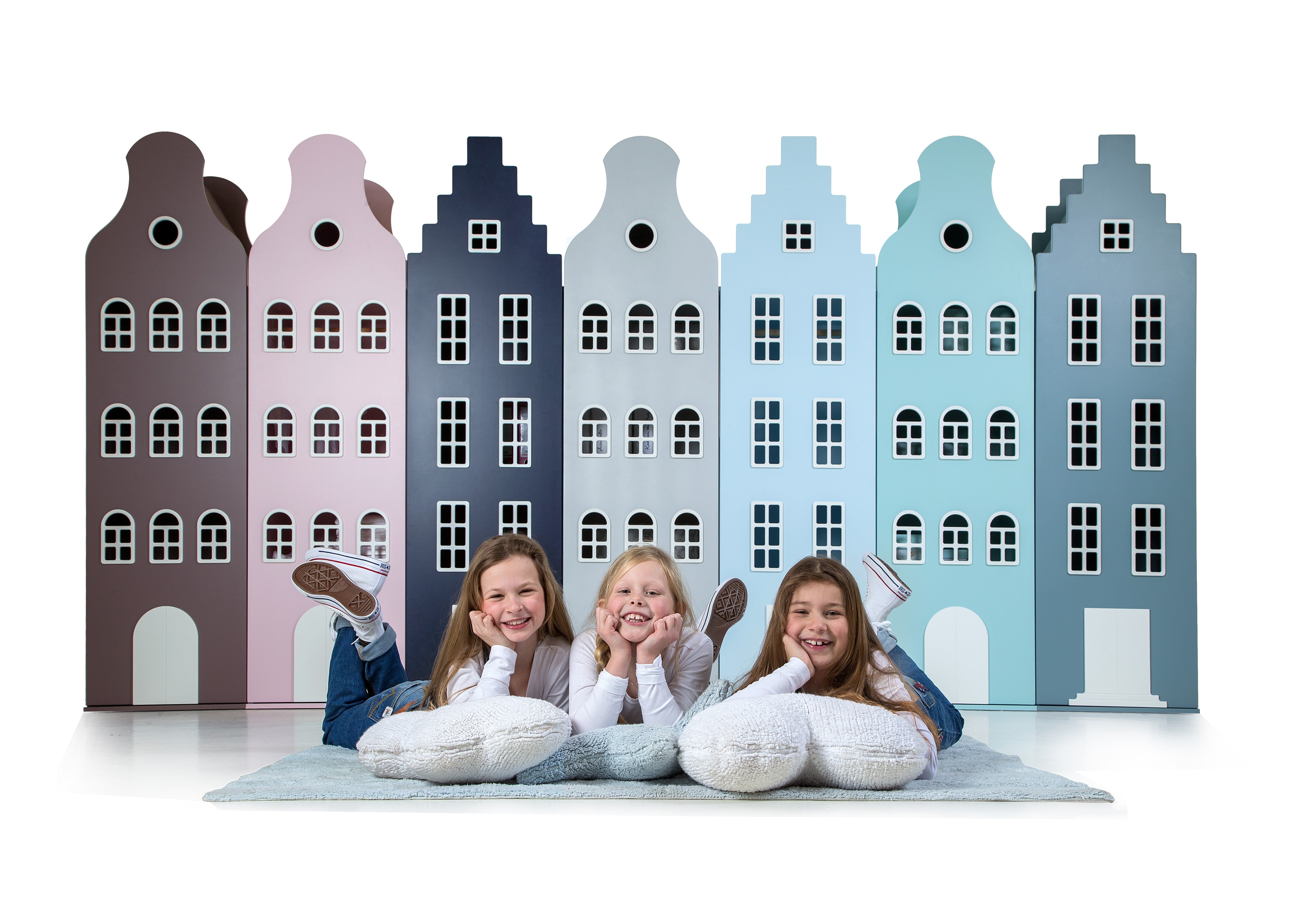 Armoire avec pignon à col - Kast van een Huis