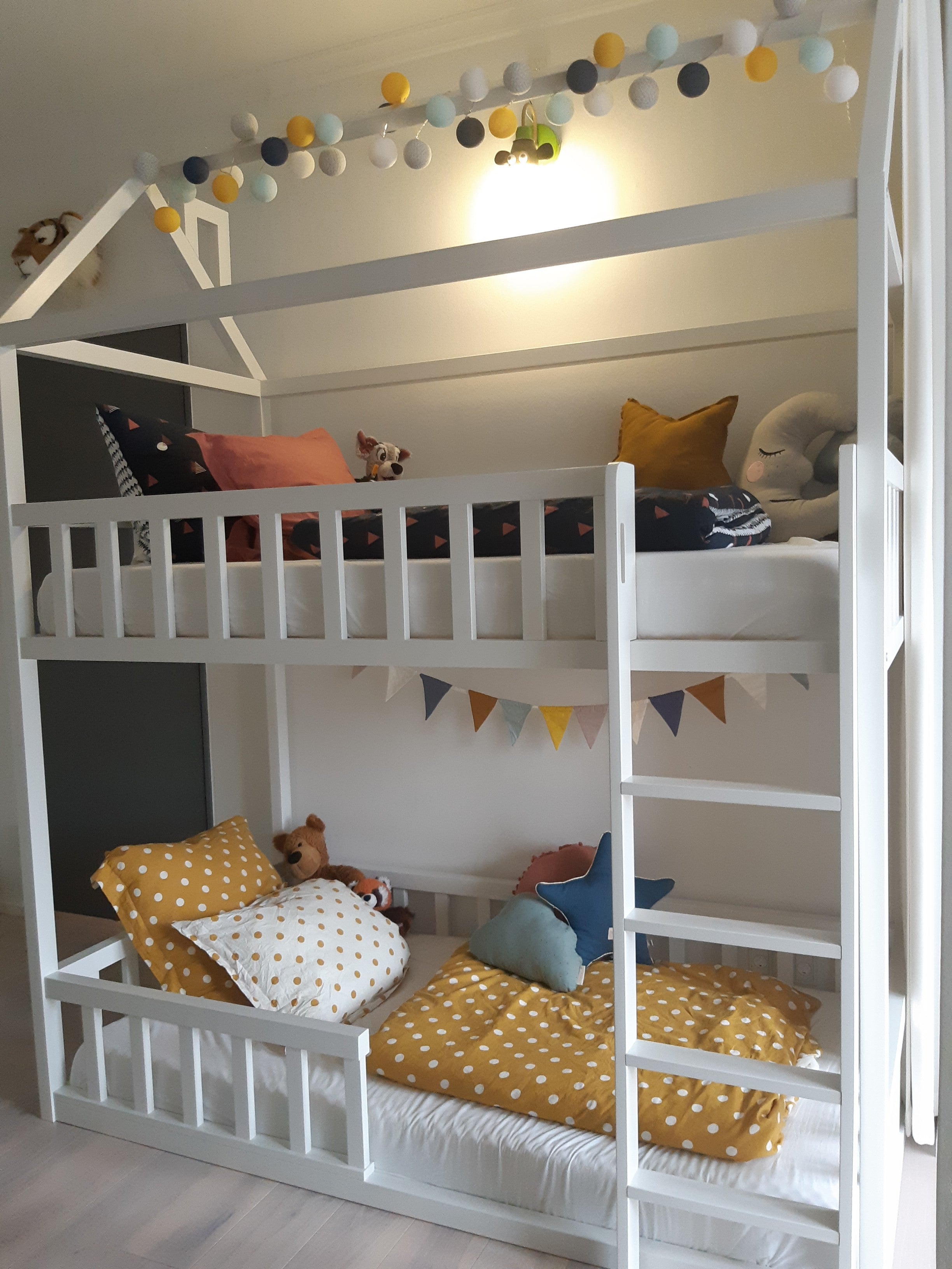 House Bed Bunk Bed / Play House ASTRID