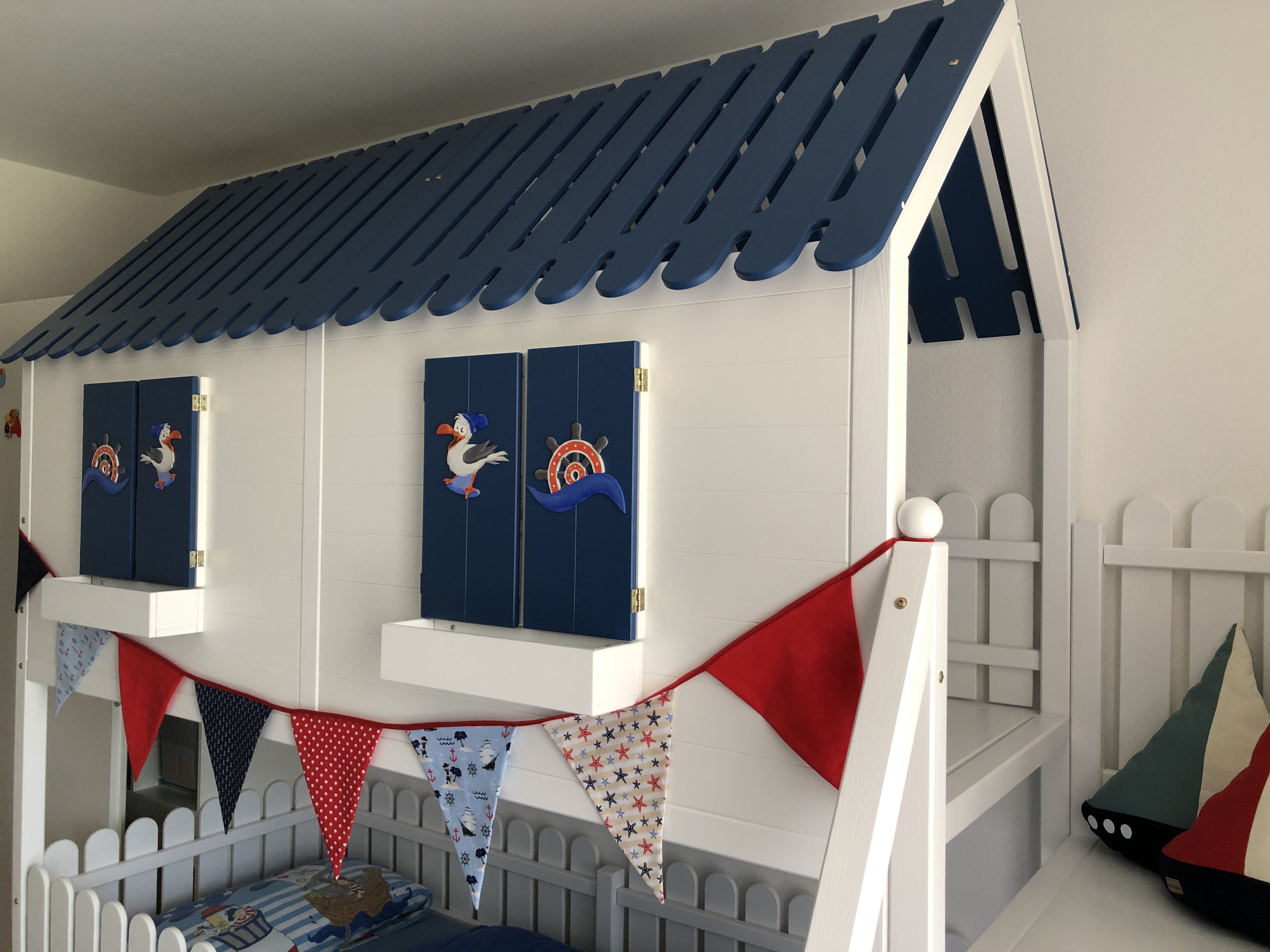 Unik Hussäng / Våningssäng  FILOU  för barn