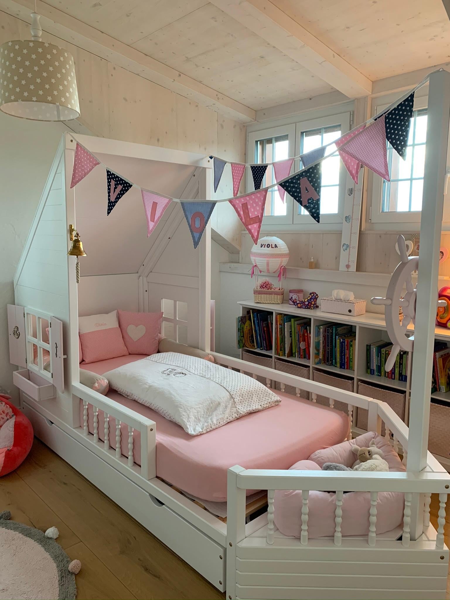 Unique ship bed for kids