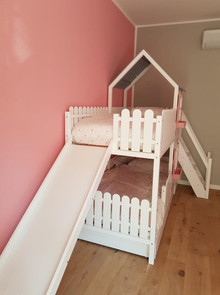 Tolles Hochbett Hausbett HILJA mit Rutsche