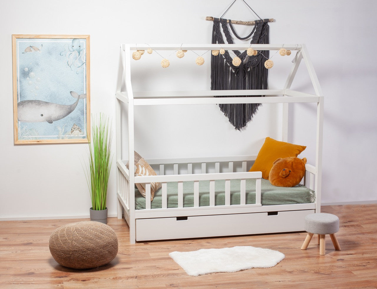 Lit bébé Adventure PLUS (version avec tiroir pour matelas supplémentaire)