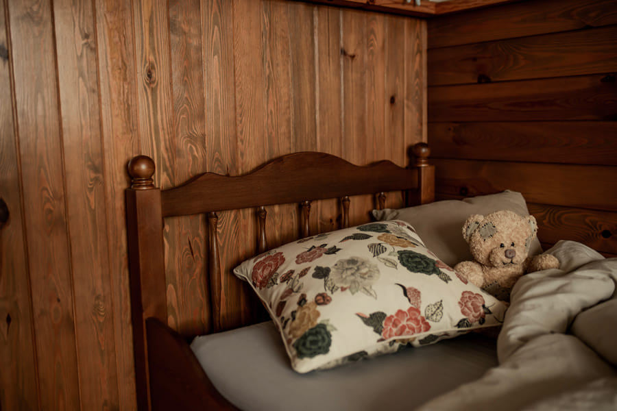 Cot Linda in Vintage / Retro style