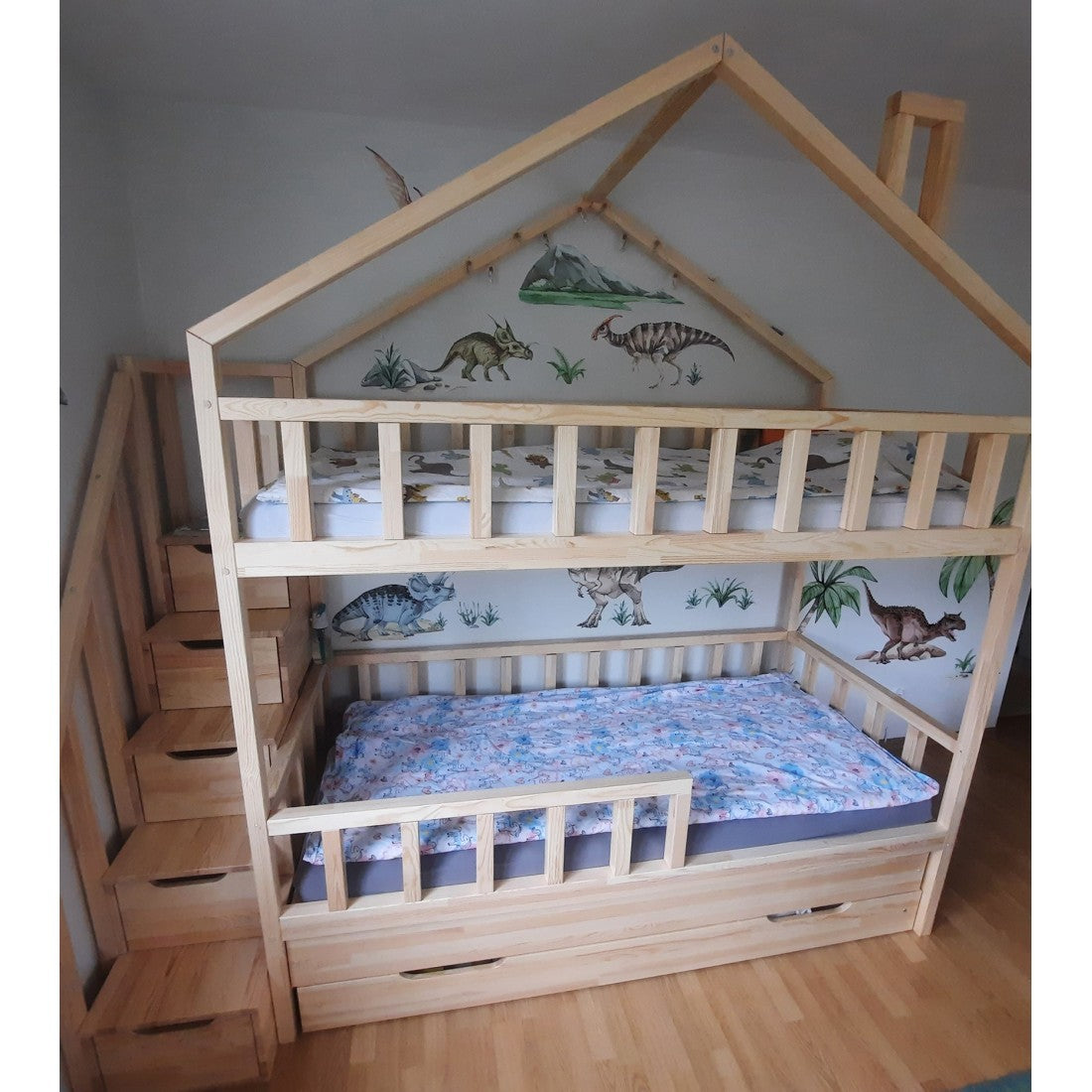 Starlight bunk bed for 3 kids with steps - side entrance