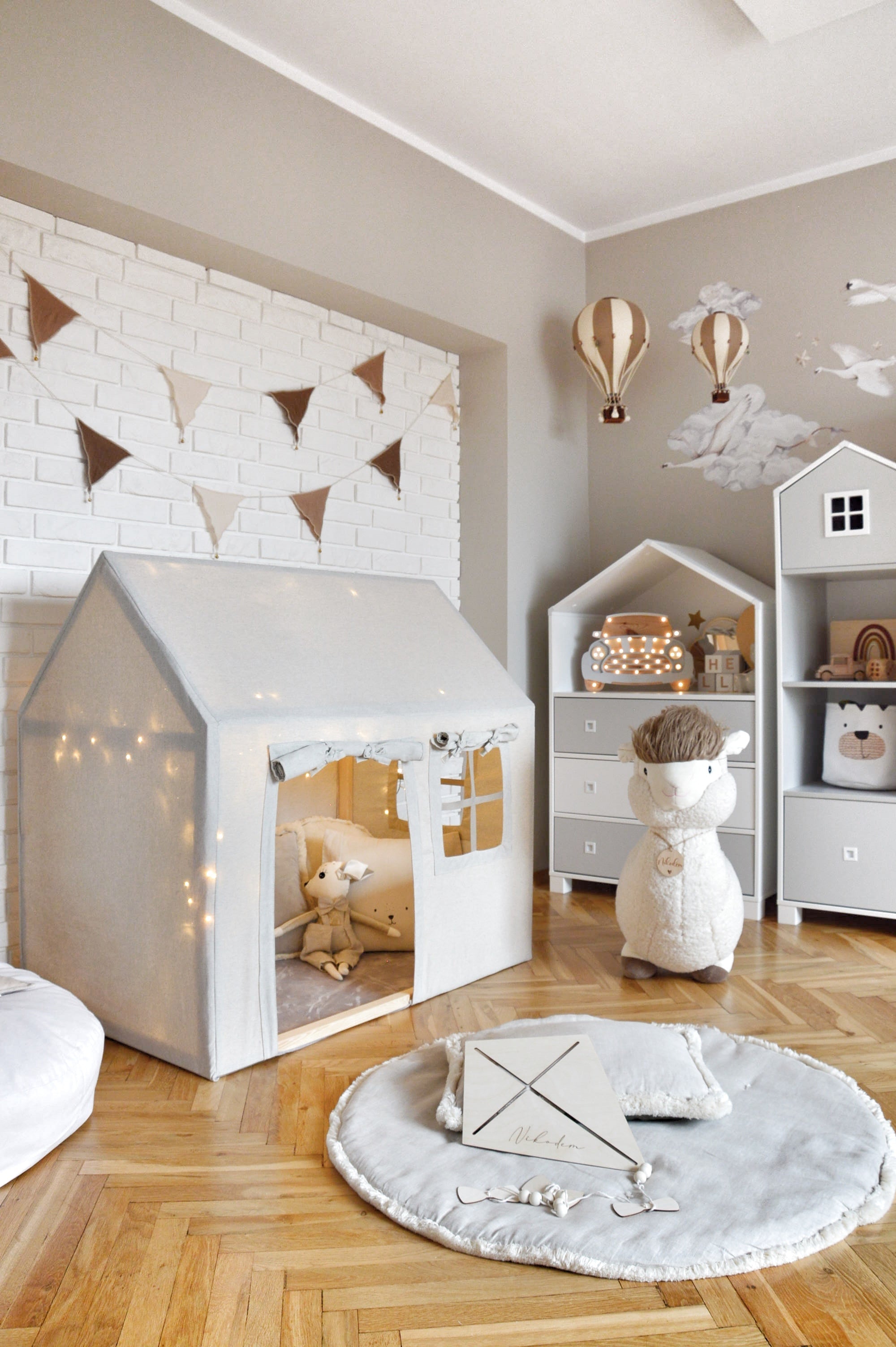 Wunderschönes Spielhaus aus Stoff